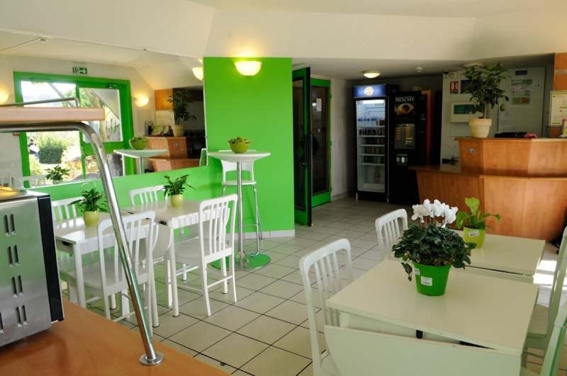 Lemon Hotel - Mery Sur Oise/Cergy Esterno foto
